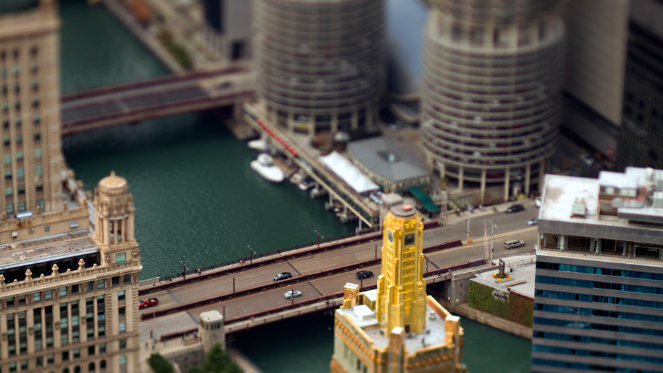 کاوش در عکاسی: لنز Tilt-Shift