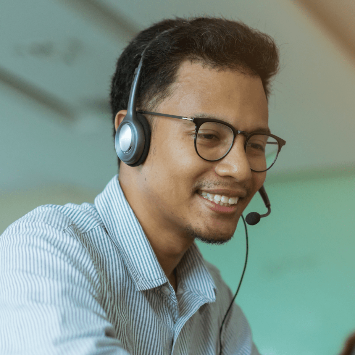 خدمات مشتری مرکز تماس